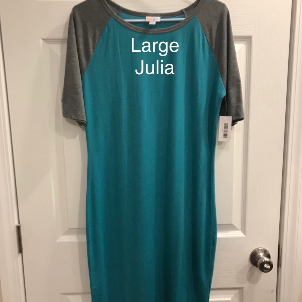 Large Julia  Lularoe